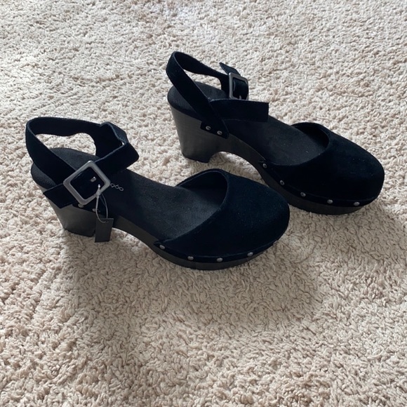 House of Harlow 1960 Shoes - NWT House of Harlow Black Leather Suede Clogs Cherub platform heeled sandals
